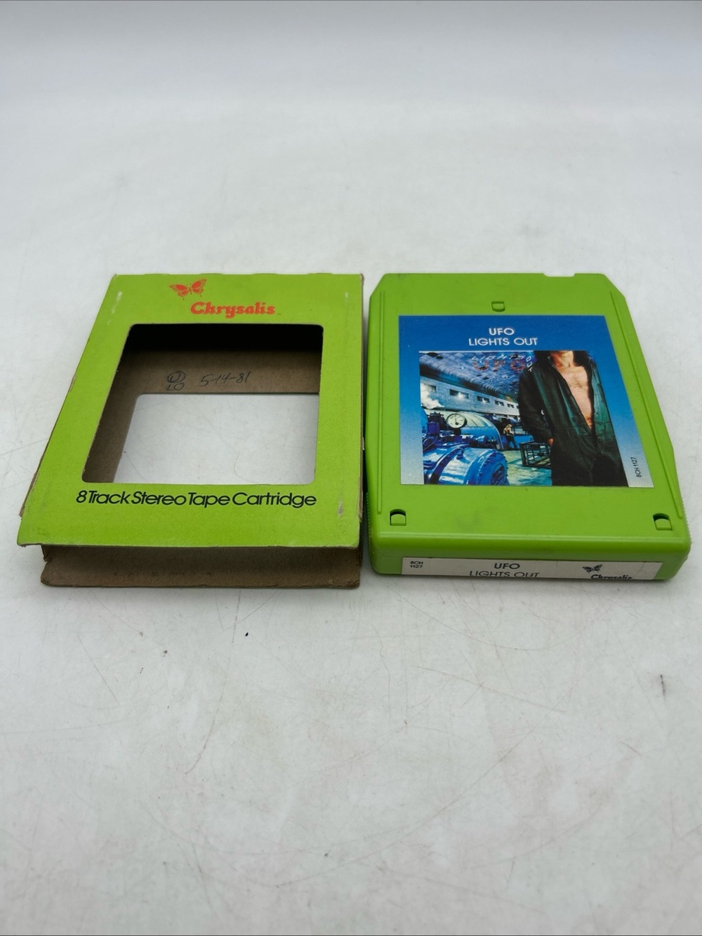 Vtg 8-Track UFO “Lights Out” With Slip Cover USA Chrysalis Green Version